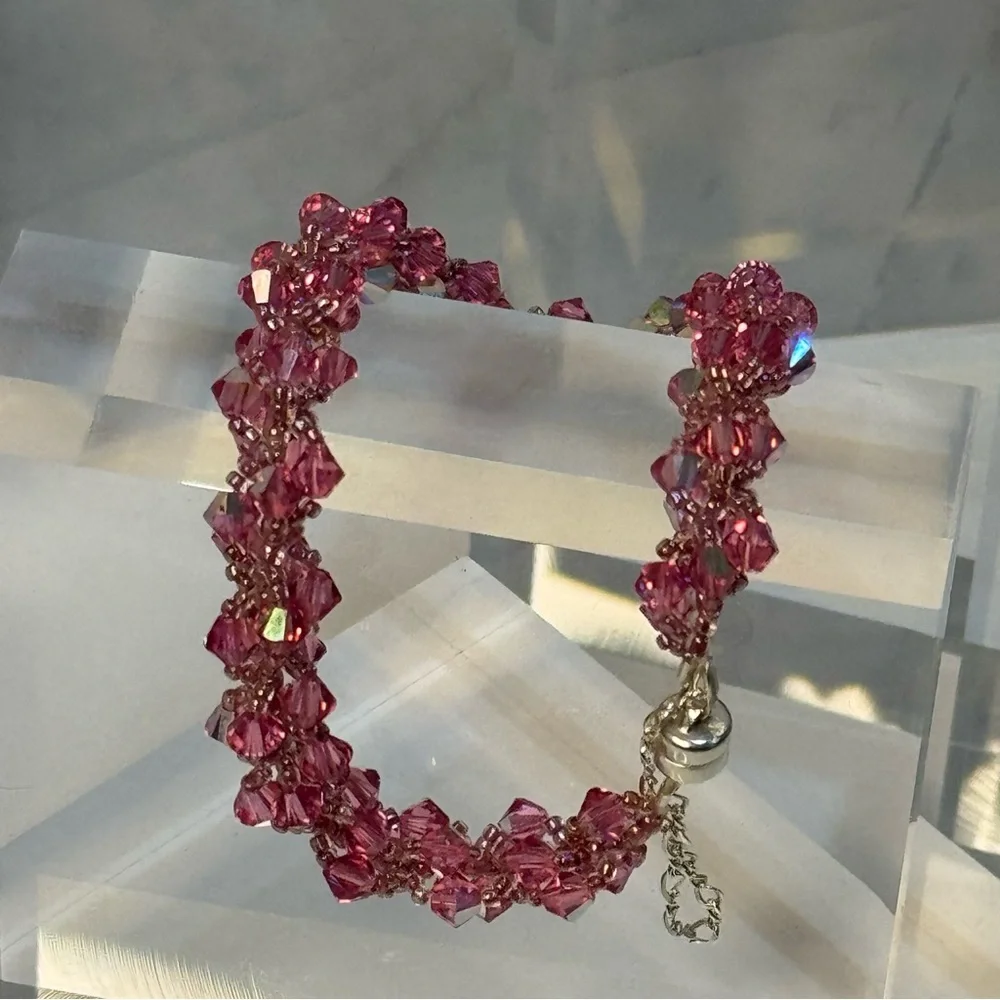 NWT Handmade Spiral Bracelet With Swarovski Crystals Magnetic Clasp (Rose AB)